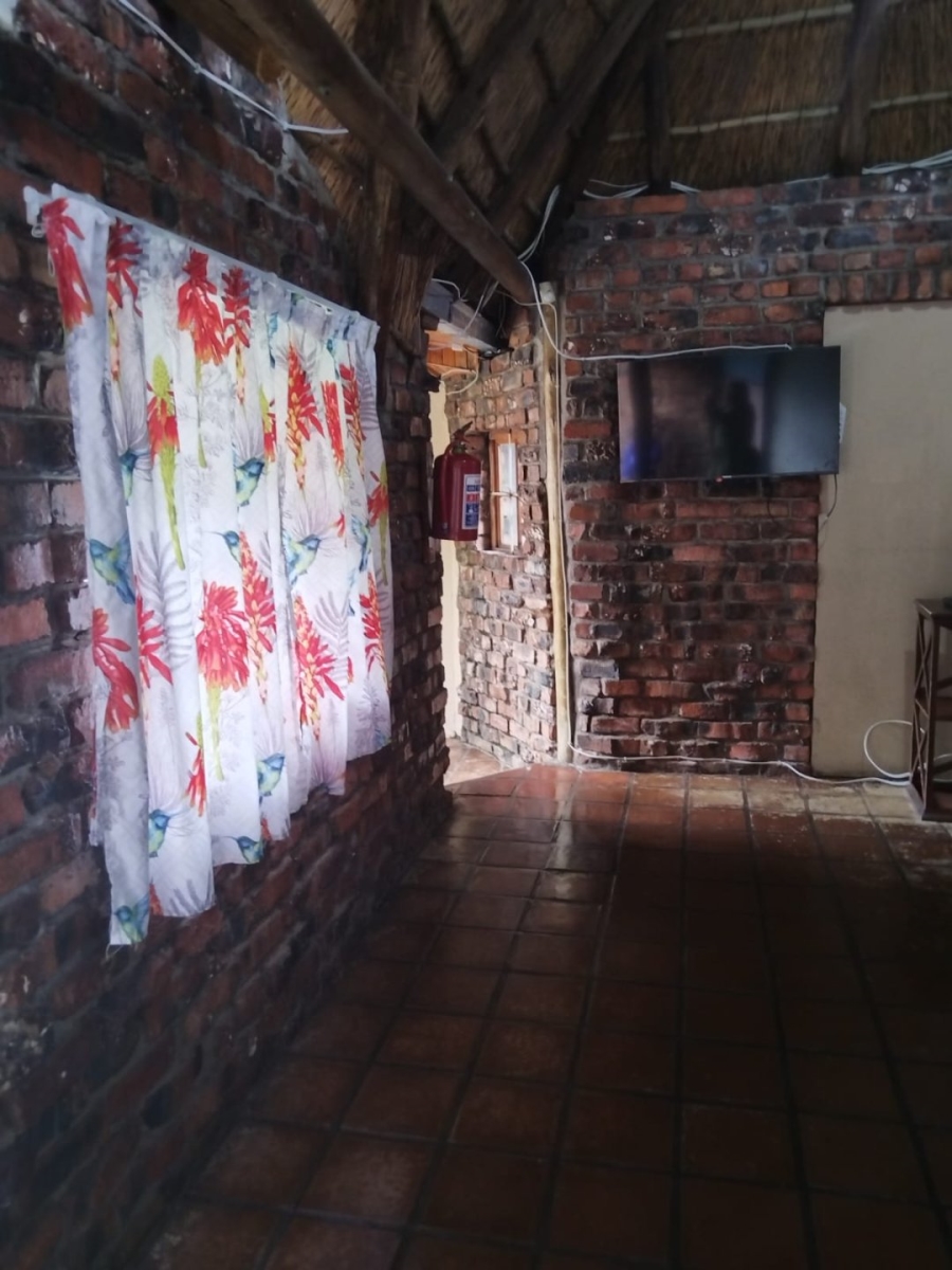 9 Bedroom Property for Sale in Brandwag Free State